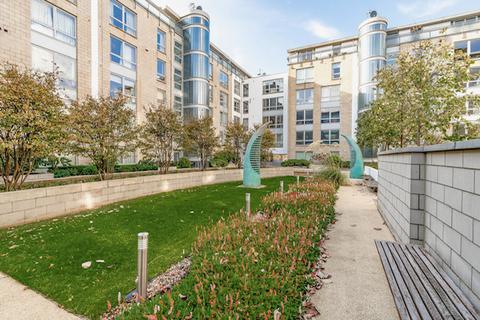 2 bedroom flat for sale, Gardner's Crescent, Edinburgh EH3