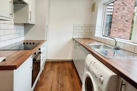 2 bedroom flat to rent, Kingston Road, Manchester, M20