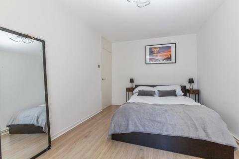 4 bedroom flat to rent, BLACK PRINCE ROAD, SE11