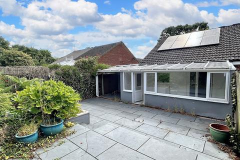 2 bedroom semi-detached bungalow for sale, Canterbury Drive, Dibden, SO45