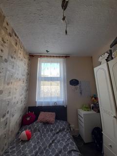 2 bedroom flat to rent, Ripple Road, Barking IG11