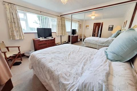 3 bedroom semi-detached house for sale, Fairholme Avenue, Hexham, Haltwhistle, Northumberland, NE49 9EX