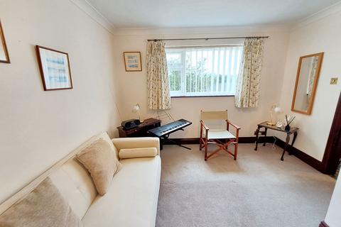 3 bedroom semi-detached house for sale, Fairholme Avenue, Hexham, Haltwhistle, Northumberland, NE49 9EX