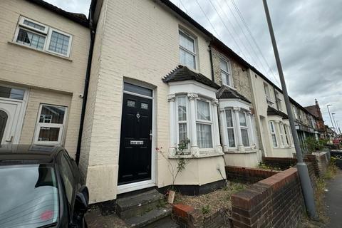 3 bedroom terraced house to rent, Green Street, High Wycombe