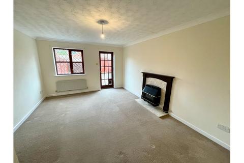 2 bedroom semi-detached house to rent, Clipper Close, Bridgwater TA6