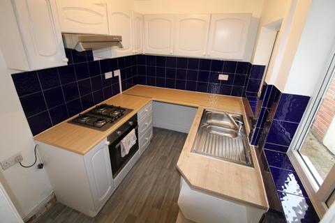 2 bedroom terraced house to rent, Shobnall Street, Burton upon Trent DE14