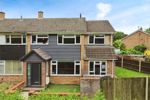 5 bedroom end of terrace house for sale, Brookside Walk, Tadley, Hampshire, RG26