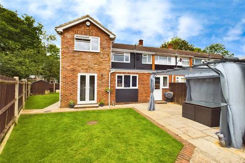 5 bedroom end of terrace house for sale, Brookside Walk, Tadley, Hampshire, RG26