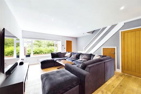 5 bedroom end of terrace house for sale, Brookside Walk, Tadley, Hampshire, RG26