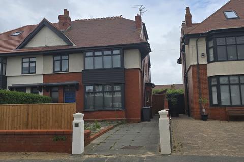4 bedroom semi-detached house for sale, Cavendish Road, Lytham St Annes, FY8 2PX