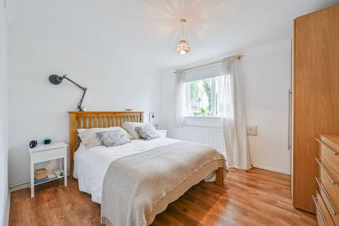 2 bedroom flat to rent, Ramsey Walk, Islington, London, N1