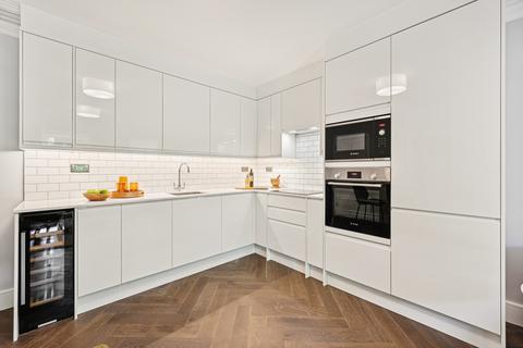 1 bedroom flat to rent, Gloucester Road, South Kensington, London