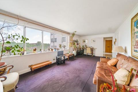 2 bedroom flat for sale, North Hill, Highgate