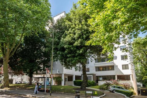 2 bedroom flat for sale, North Hill, Highgate