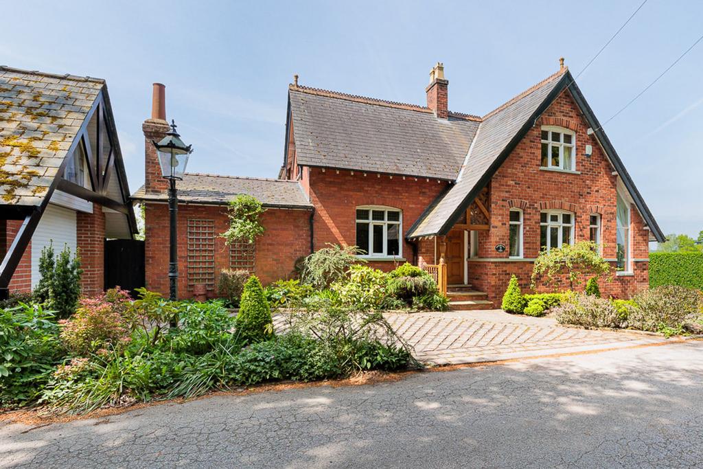 Merrymans Lane, Alderley Edge, SK9 3 bed detached house for sale £1,000,000