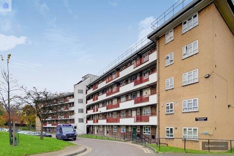 4 bedroom flat to rent, Champion Hill Estate, Southwark, London, SE5