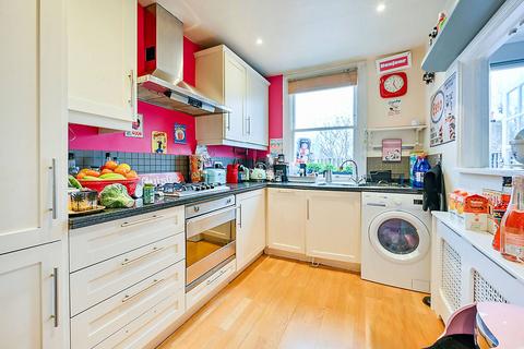 3 bedroom flat to rent, Marloes Road, South Kensington, London, W8