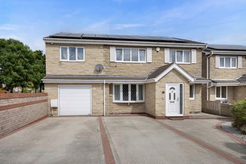 4 bedroom detached house to rent, Goodison Boulevard, Doncaster, South Yorkshire