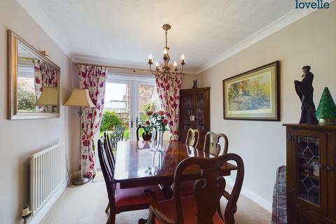 12 Hardwick Close, Saxilby, Lincoln, LN1 2WU