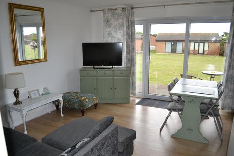 2 bedroom chalet for sale, Reach Road, St. Margarets-At-Cliffe CT15