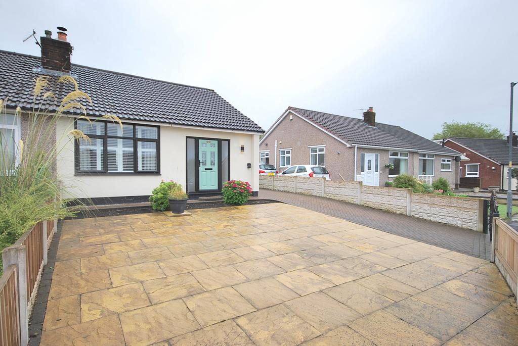 Bee Hive Green, BL5 3HS 2 bed bungalow for sale £288,000