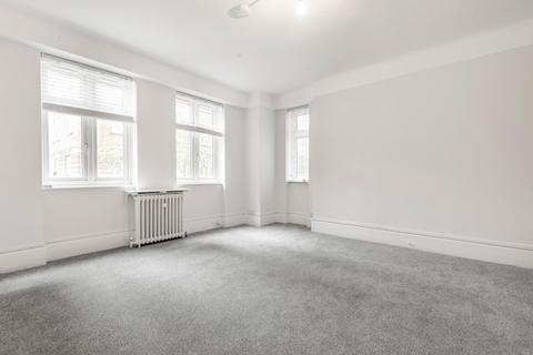 1 bedroom apartment to rent, Hall Road London NW8