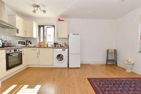 1 bedroom ground floor flat for sale, Crucible Close, Romford, Essex