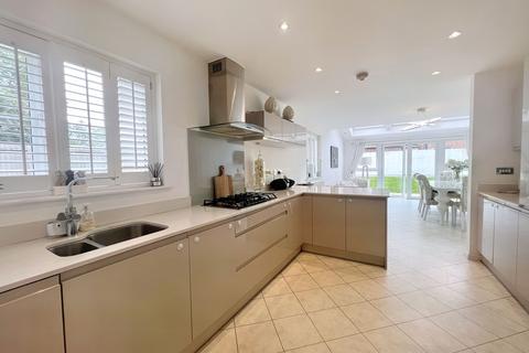 5 bedroom detached house for sale, Malkins Wood Lane, Manchester M28