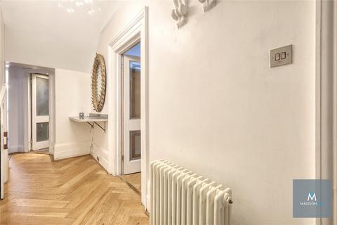 1 bedroom apartment for sale, High Road, Buckhurst Hill IG9