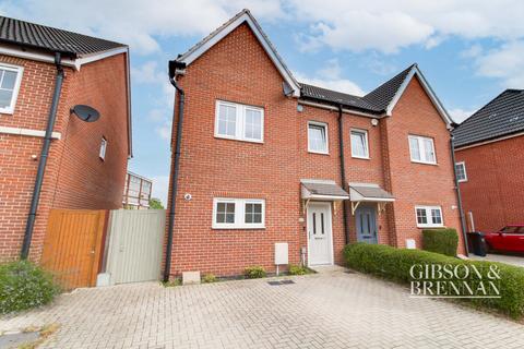 67 Britten Avenue, Basildon, SS14 3SR
