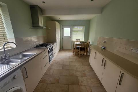 1 bedroom semi-detached bungalow for sale, Highfield Mount, Dewsbury