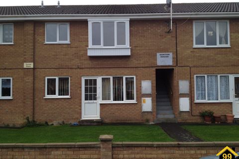 2 bedroom flat to rent, St. Johns Chase, March, Cambs, PE15