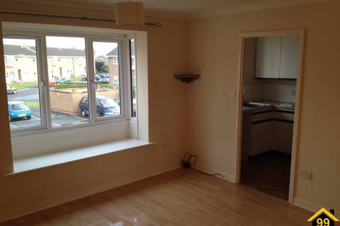 2 bedroom flat to rent, St. Johns Chase, March, Cambs, PE15