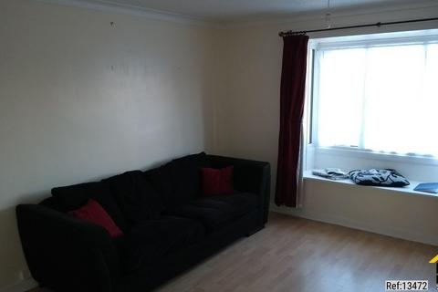 2 bedroom flat to rent, St. Johns Chase, March, Cambs, PE15