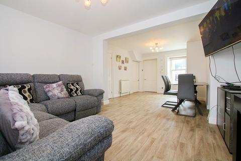 2 bedroom property for sale, 3 Connaught Terrace, St Sampson's, Guernsey, GY2