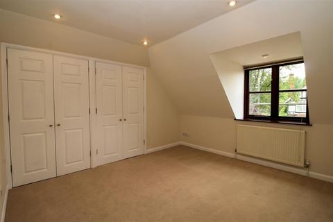 2 bedroom apartment to rent, West Hill Road, Woking, Surrey, GU22