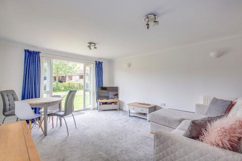 2 bedroom flat for sale, Juniper Lane, Flackwell Heath, HP10