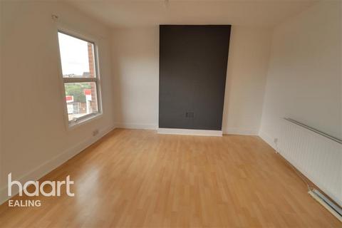 3 bedroom flat to rent, South Ealing Road, South Ealing, W5
