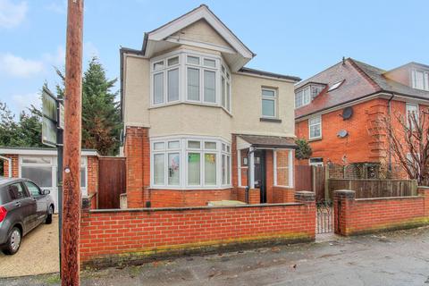 3 bedroom detached house to rent, Vinery Gardens, Southampton, SO16