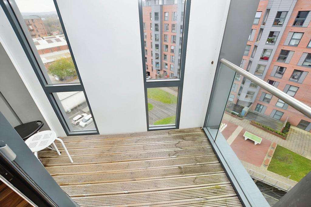 Apartment in New Islington - More