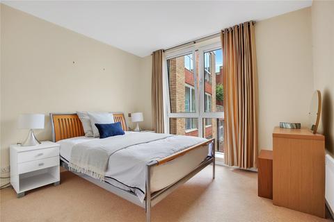 1 bedroom apartment to rent, Hosier Lane, EC1A
