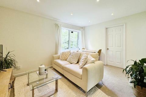1 bedroom flat to rent, Landen Court, Wokingham RG40