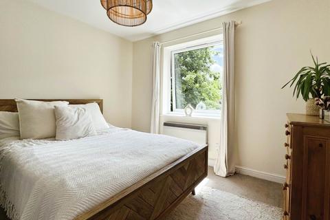 1 bedroom flat to rent, Landen Court, Wokingham RG40