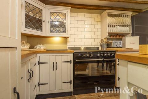 4 bedroom detached house for sale, Low Road, Wymondham NR18