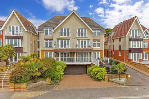 2 bedroom ground floor flat for sale, Dumpton Park Drive, Broadstairs, Kent