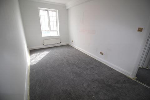 2 bedroom flat to rent, Flat E24 San Remo Towers, Sea Road, Boscombe, Bournemouth