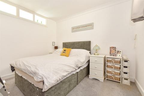 1 bedroom ground floor flat for sale, Bath Road, Ventnor, Isle of Wight