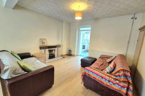 305 Brithweunydd Road, Trealaw, Tonypandy, CF40 2NZ
