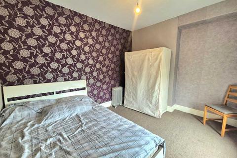 305 Brithweunydd Road, Trealaw, Tonypandy, CF40 2NZ