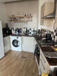 2 bedroom flat to rent, Ferndale Road, London SW9